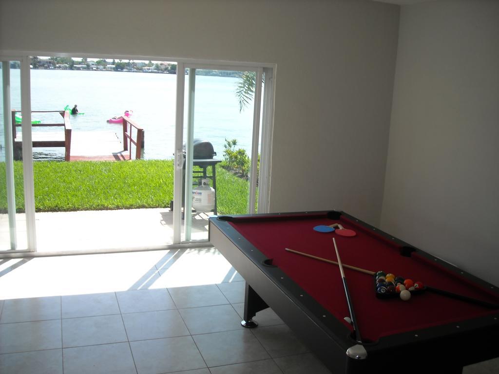 Mediterranean Three Story Beach Townhouse St. Pete Beach Ngoại thất bức ảnh